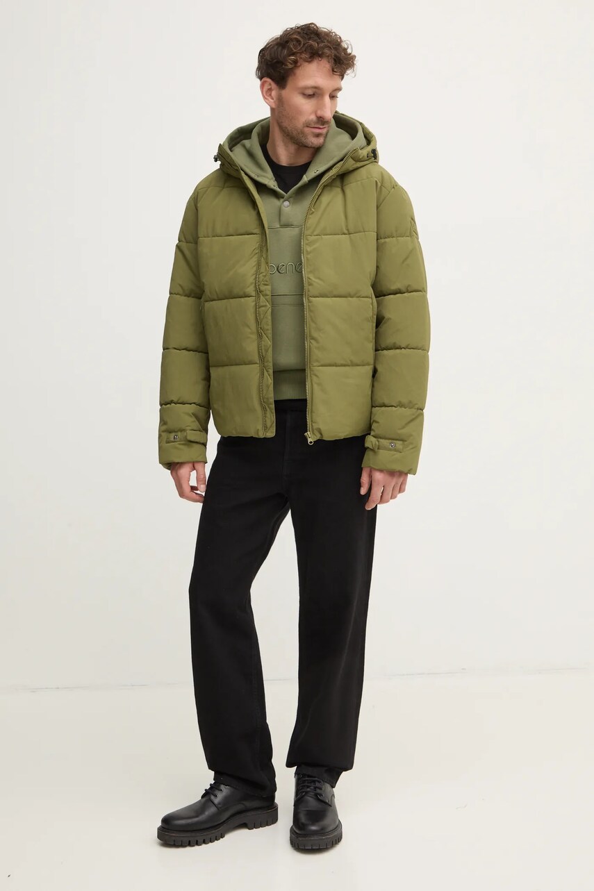 Кофта United Colors of Benetton чоловіча колір зелений з капюшоном з аплікацією 3VVUU201P
