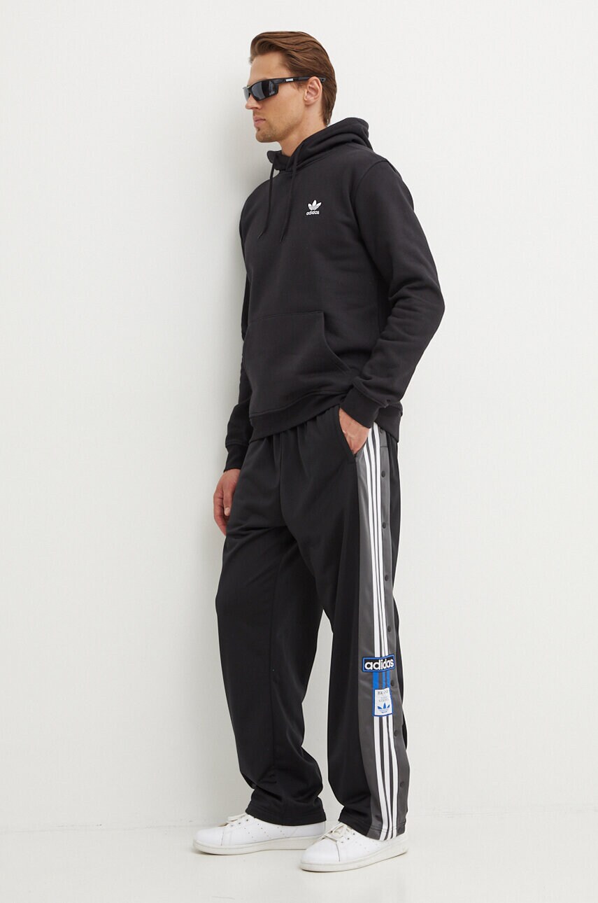Купити Кофта adidas Originals чоловіча колір чорний з капюшоном з аплікацією IY4930 – головне зображення