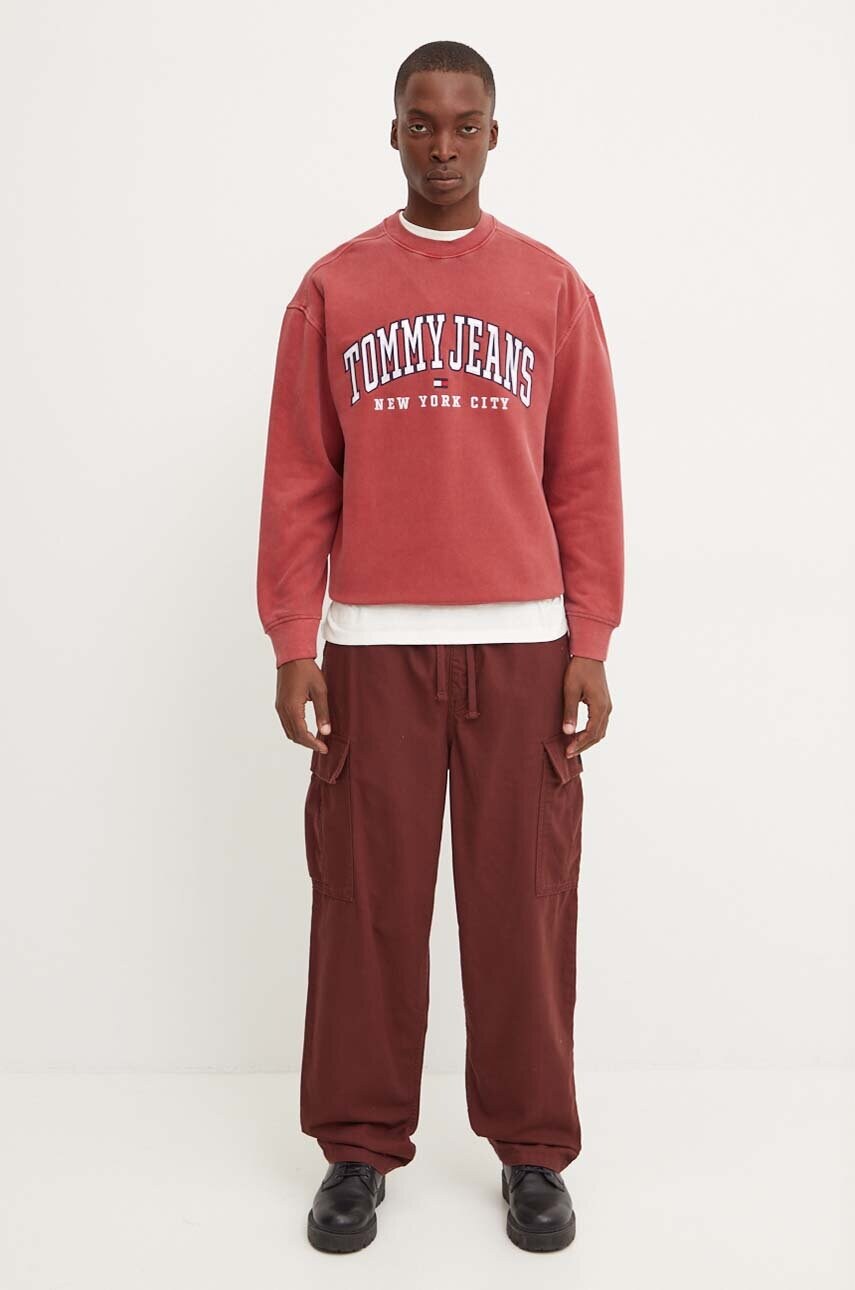 Кофта Tommy Jeans чоловіча колір бордовий з аплікацією DM0DM19757