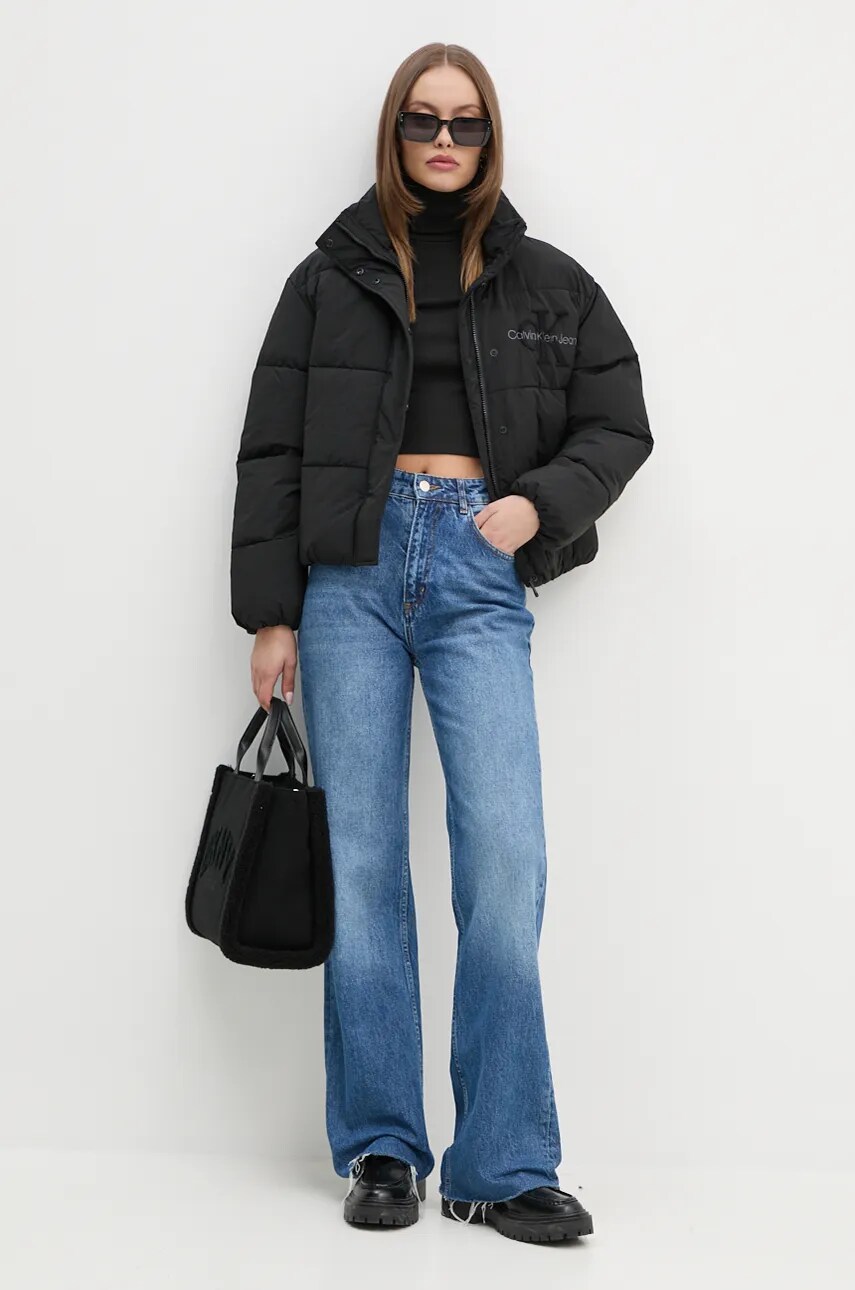 Футболка Calvin Klein Jeans жіноча колір чорний гольф J20J224196