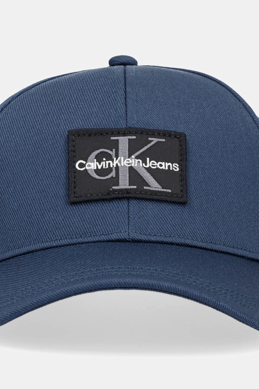 Кепка Calvin Klein Jeans колір бежевий з аплікацією K50K512149