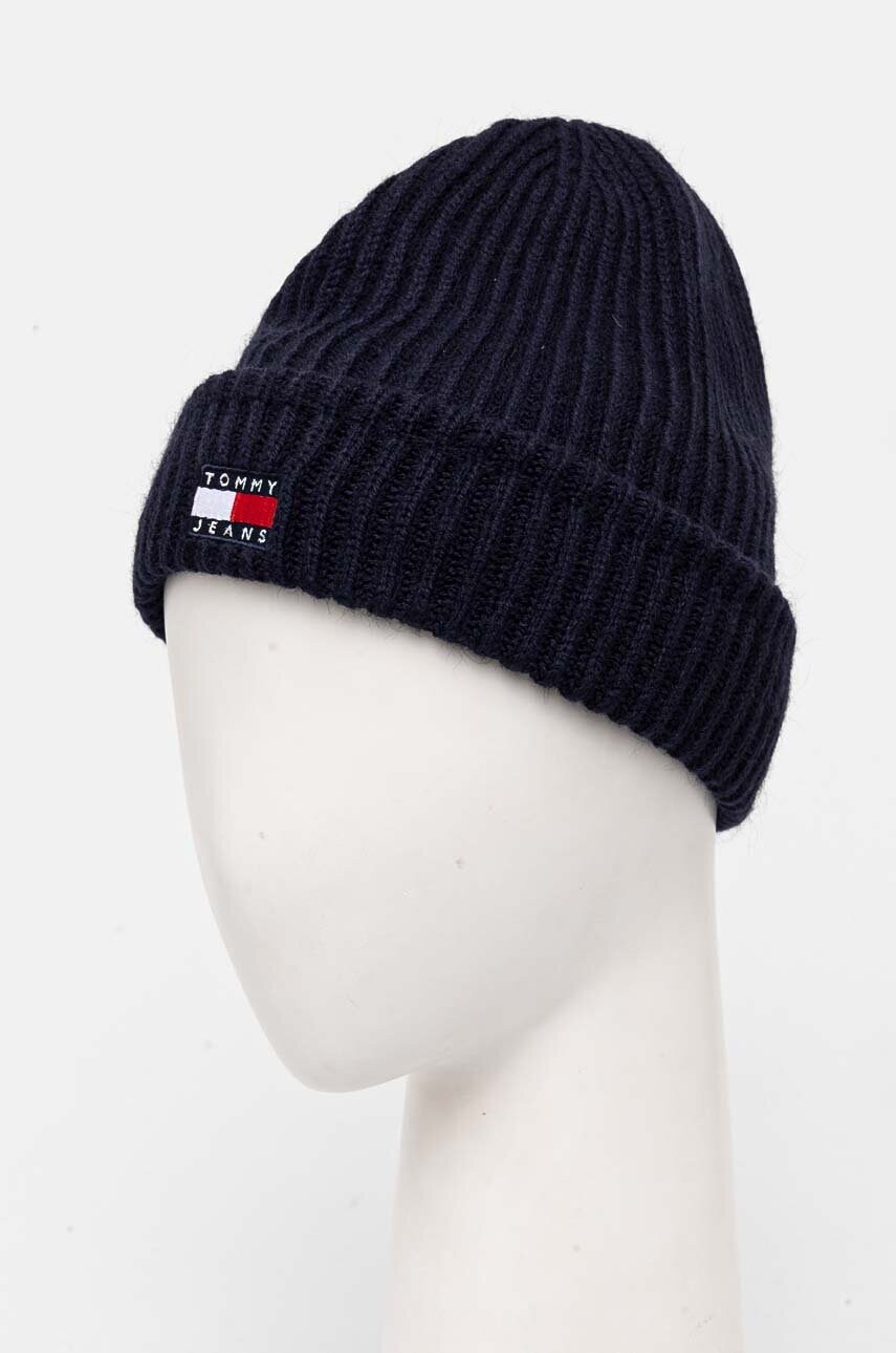 Шапка Tommy Jeans колір синій з товстого трикотажу AW0AW16785