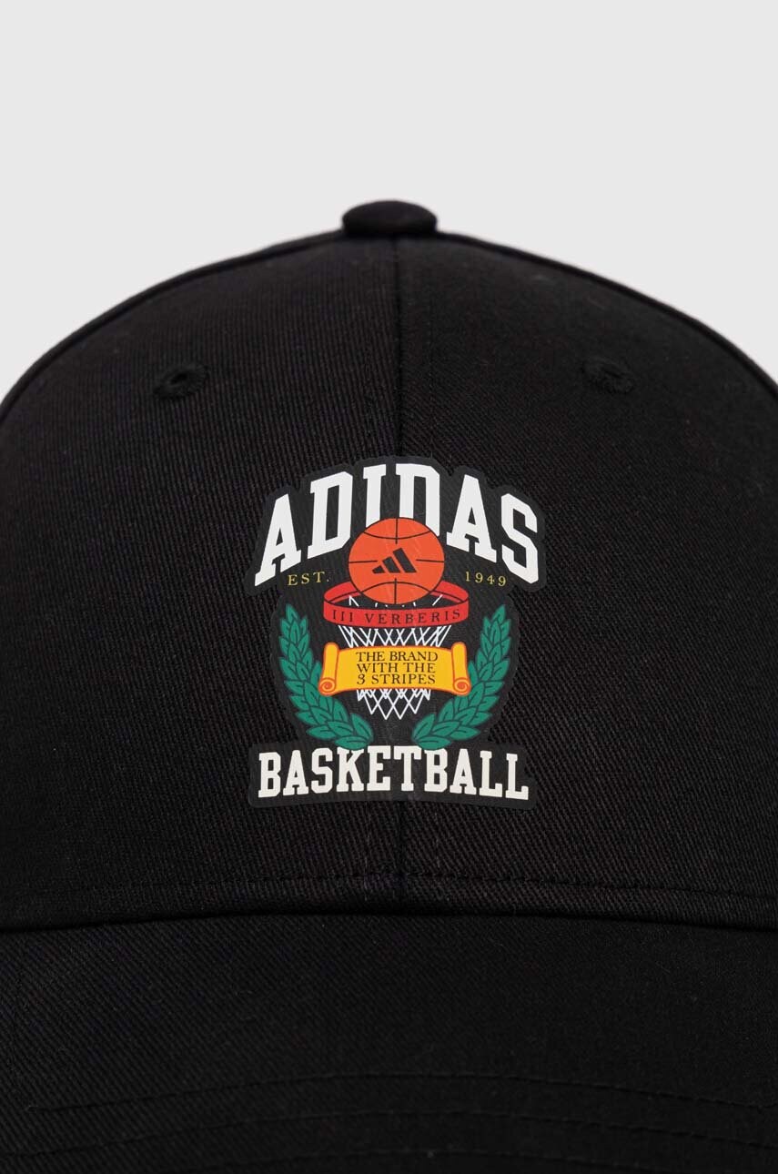 Бавовняна бейсболка adidas колір чорний з принтом JD6651