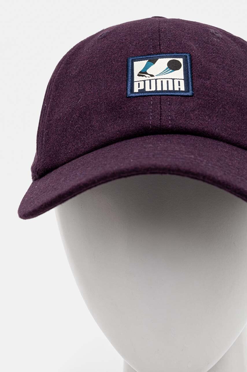 Кепка Puma Classics Graphic Dad Cap колір фіолетовий з аплікацією 025490
