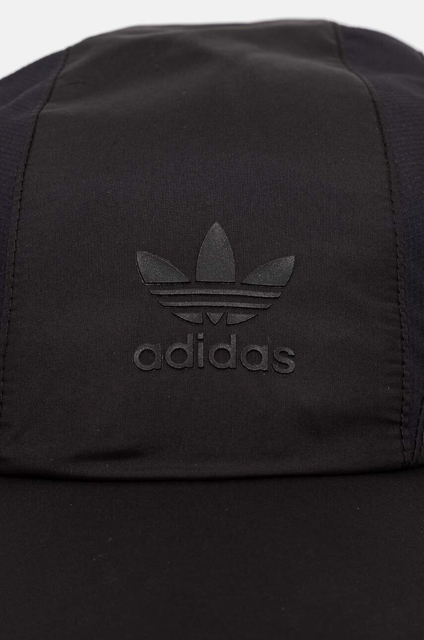 Кепка adidas Originals колір чорний з аплікацією IW8629
