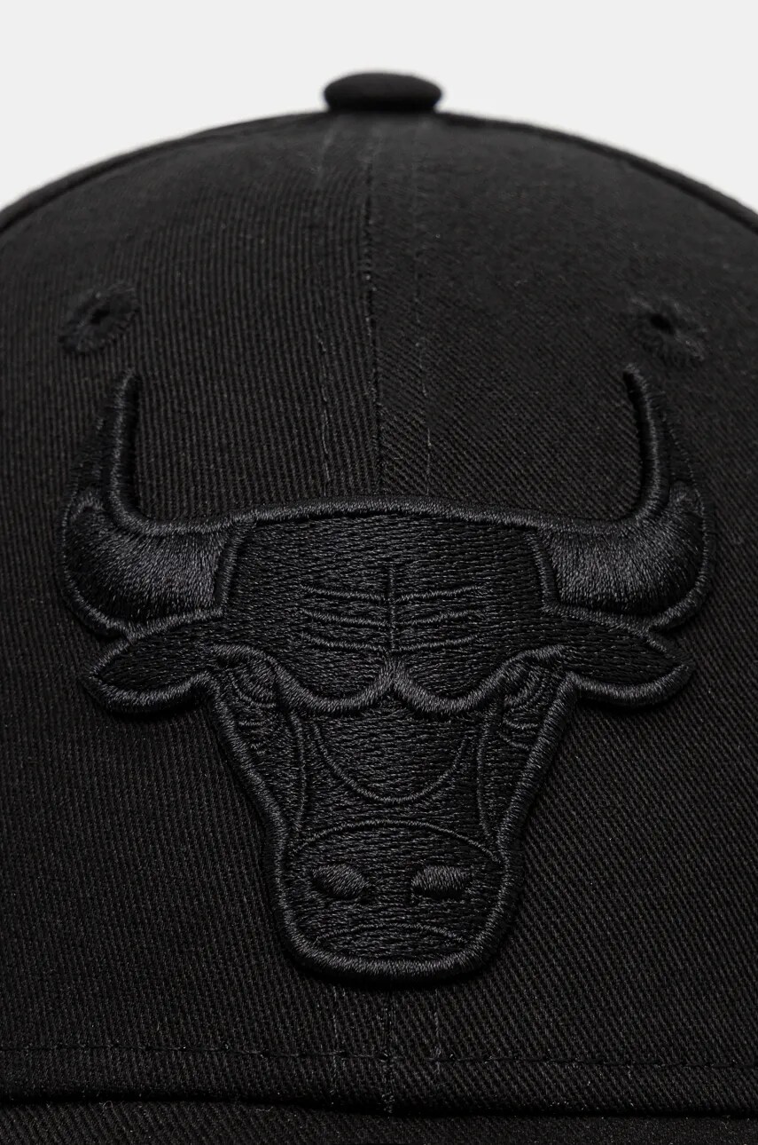 Бавовняна бейсболка New Era LEAGUE ESSENTIAL 9TWENTY® CHICAGO BULLS колір чорний з аплікацією 60471485