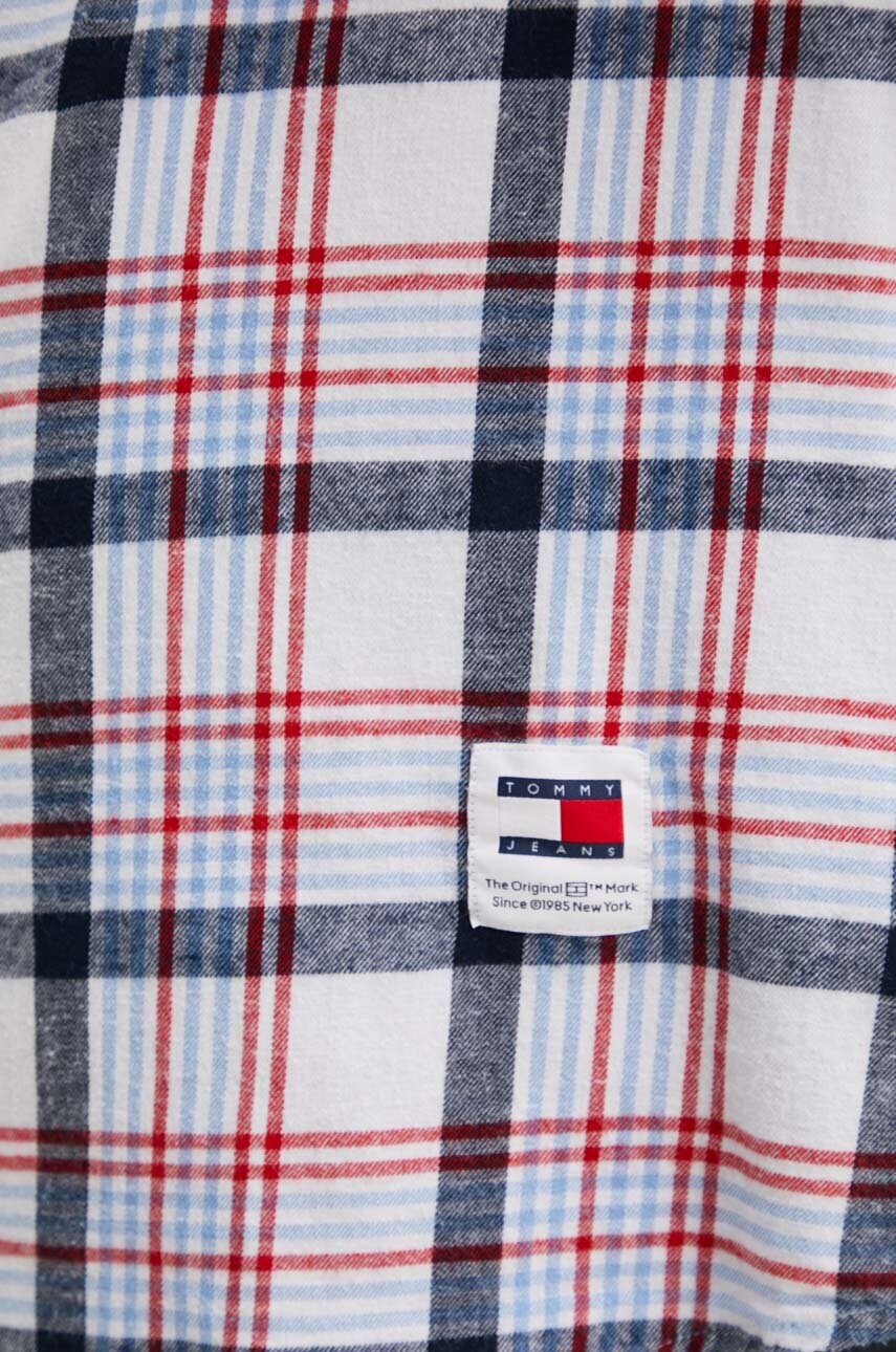 Бавовняна сорочка Tommy Jeans чоловіча колір білий relaxed класичний комір DM0DM19532