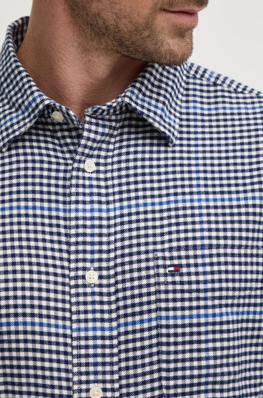 Бавовняна сорочка Tommy Hilfiger чоловіча колір синій relaxed класичний комір MW0MW37324