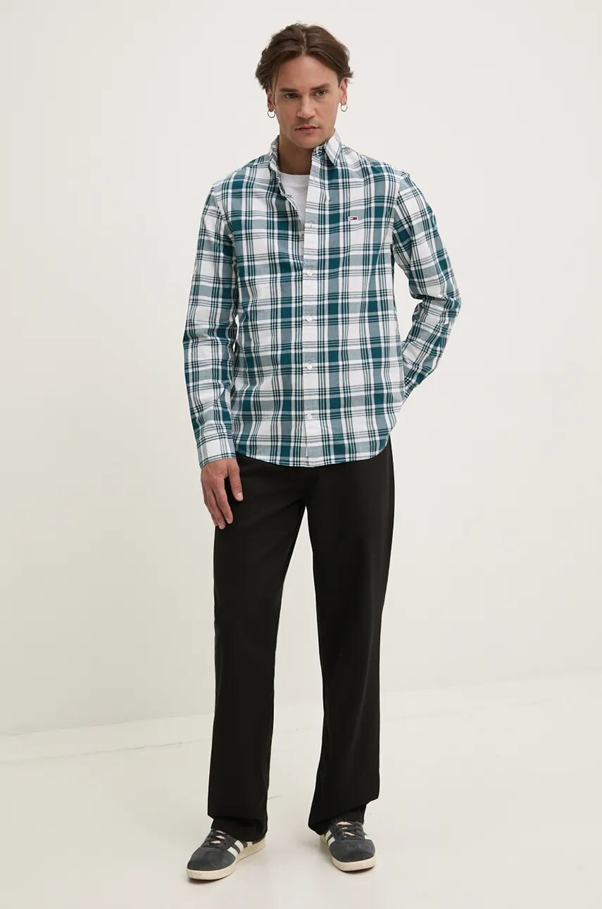 Бавовняна сорочка Tommy Jeans чоловіча колір зелений regular класичний комір DM0DM19655