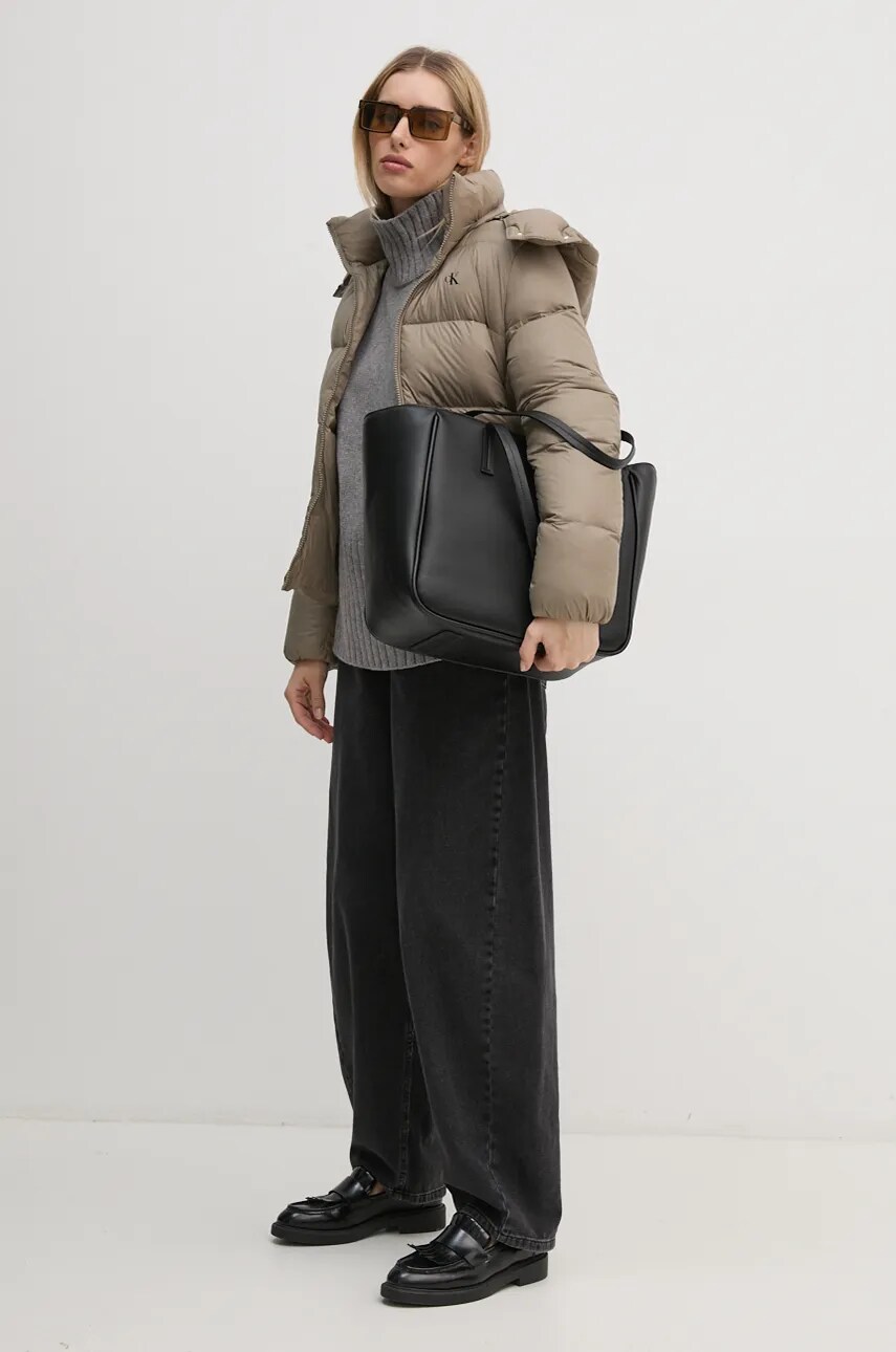 Пухова куртка Calvin Klein Jeans жіноча колір зелений зимова J20J223571