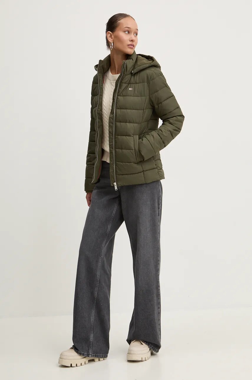 Куртка Tommy Jeans жіноча колір зелений зимова DW0DW18311