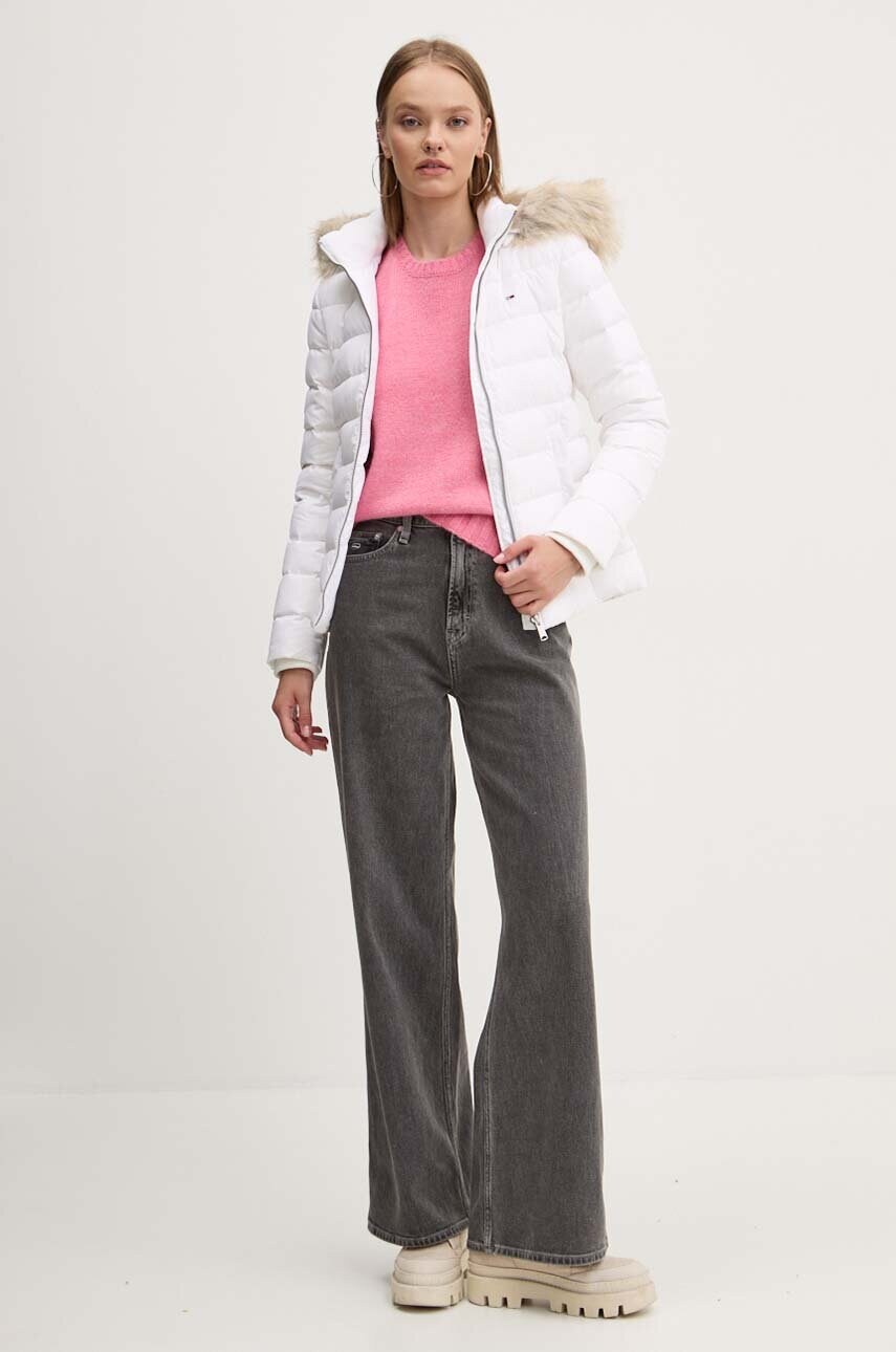 Пухова куртка Tommy Jeans жіноча колір білий зимова DW0DW18312