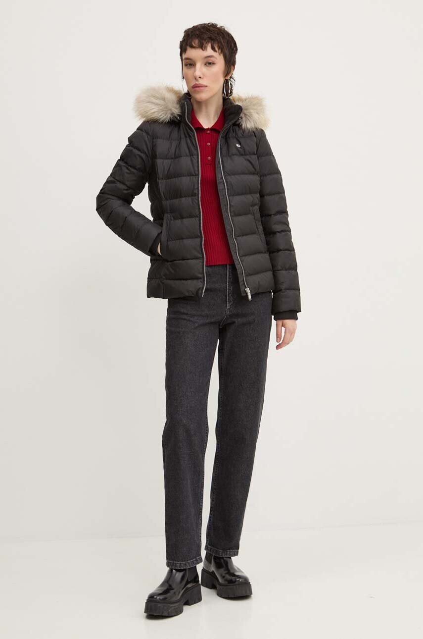 Пухова куртка Tommy Jeans жіноча колір чорний зимова DW0DW18312