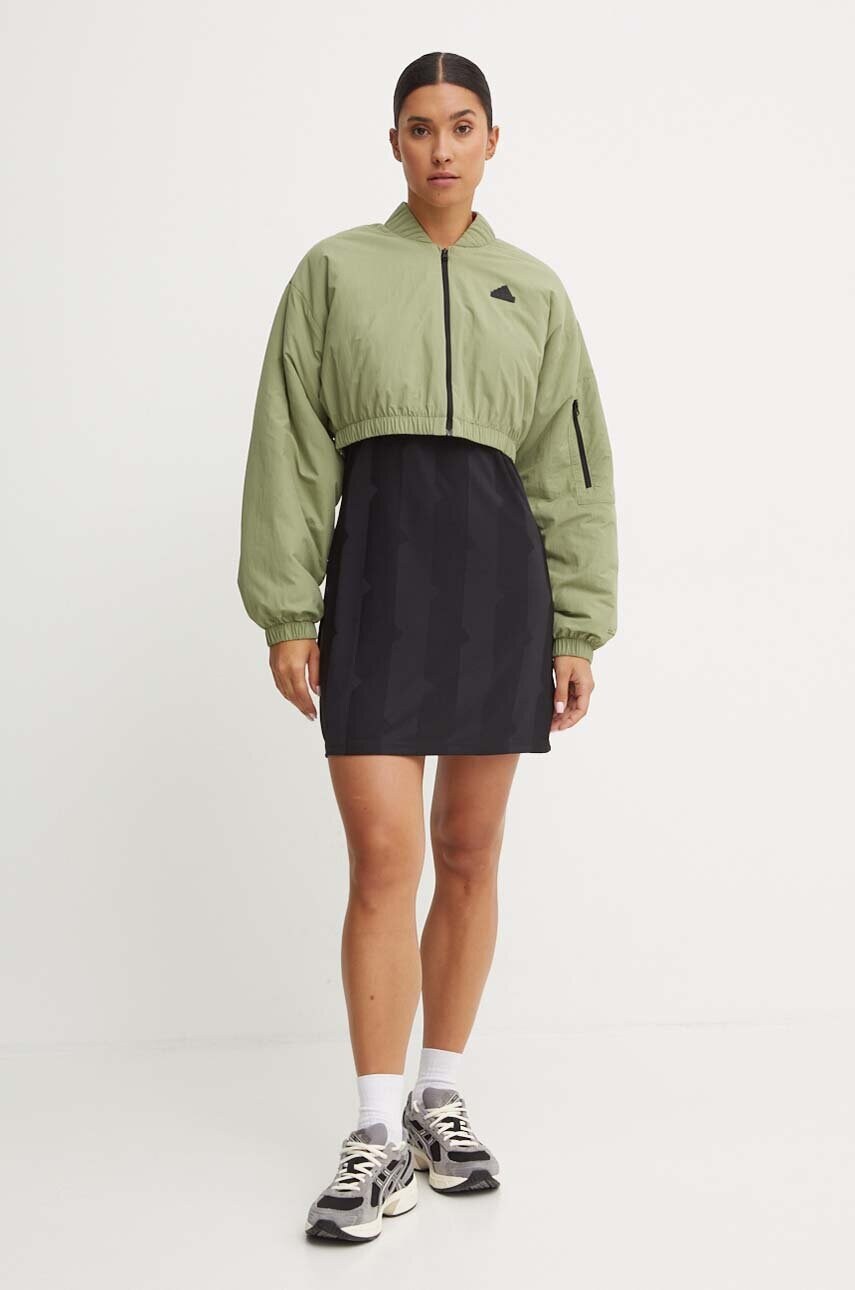 Куртка adidas City Escape жіноча колір зелений перехідна oversize IW5224