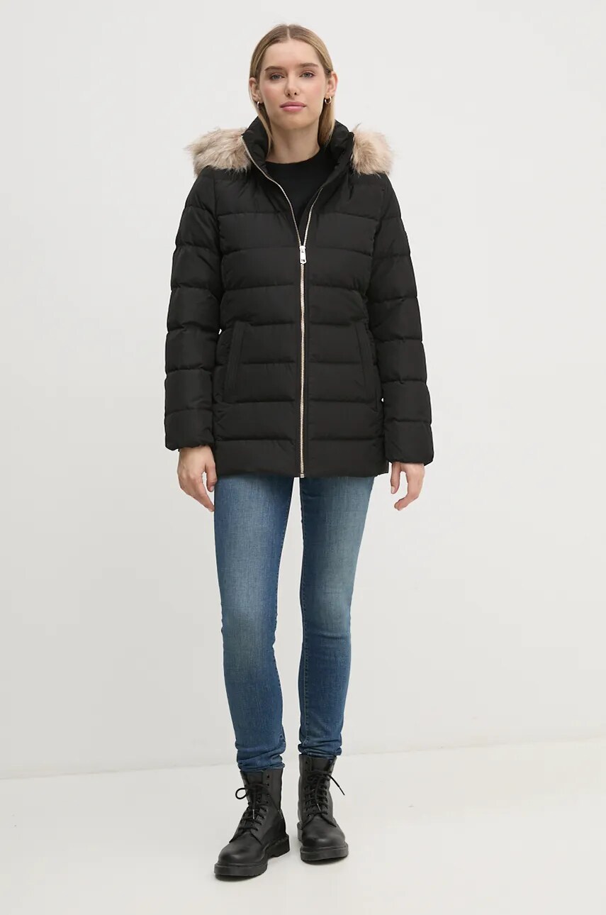 Куртка Tommy Hilfiger жіноча колір чорний зимова WW0WW43600