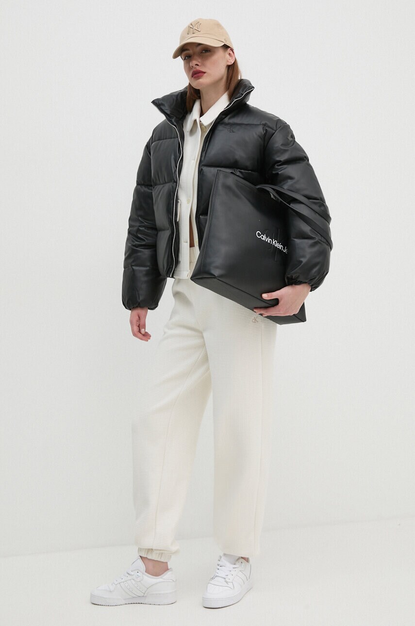 Куртка Calvin Klein Jeans жіноча колір чорний зимова oversize J20J224111