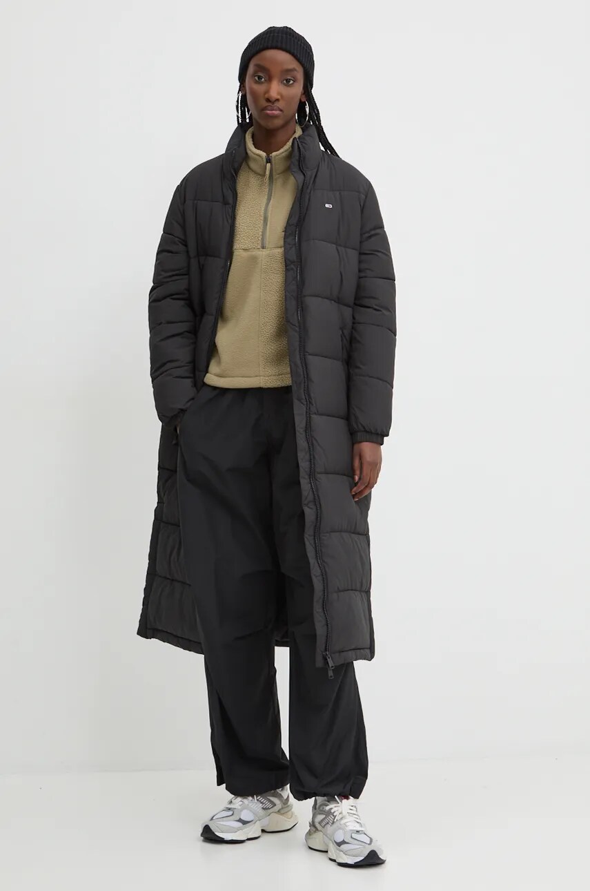 Куртка Tommy Jeans жіноча колір чорний зимова DW0DW19918