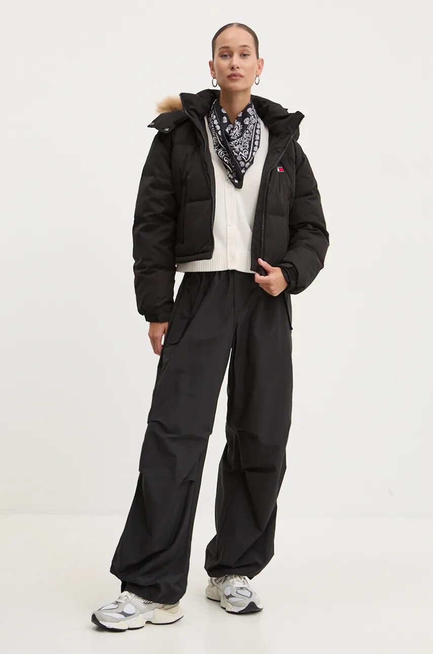 Куртка Tommy Jeans жіноча колір чорний зимова DW0DW19687