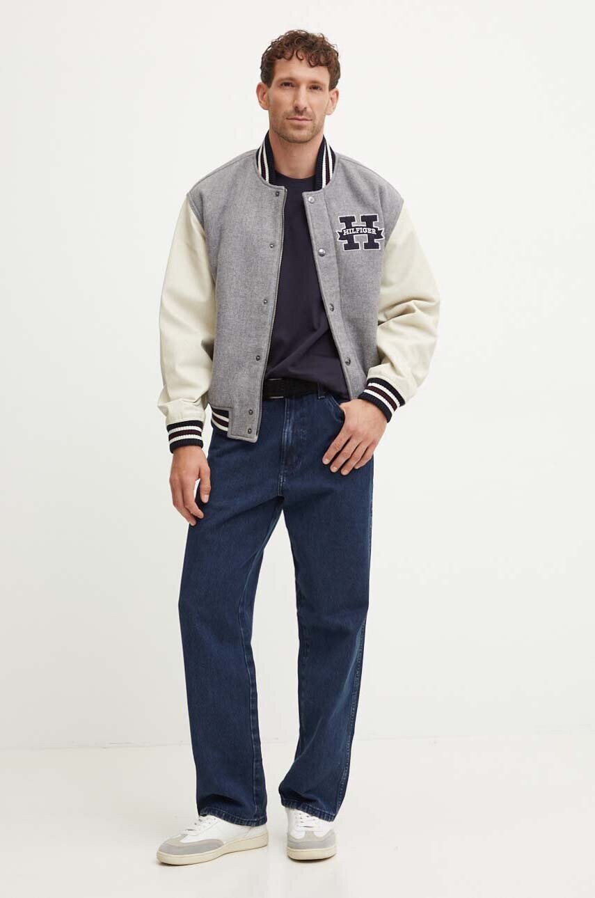 Вовняна куртка-бомбер Tommy Hilfiger колір сірий зимова MW0MW37032