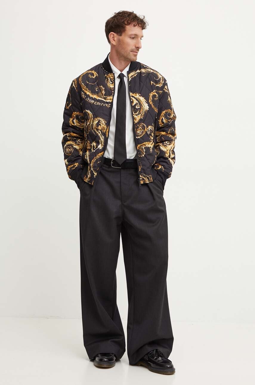 Двостороння куртка-бомбер Versace Jeans Couture чоловіча колір чорний зимова 77GASD07 CQD54