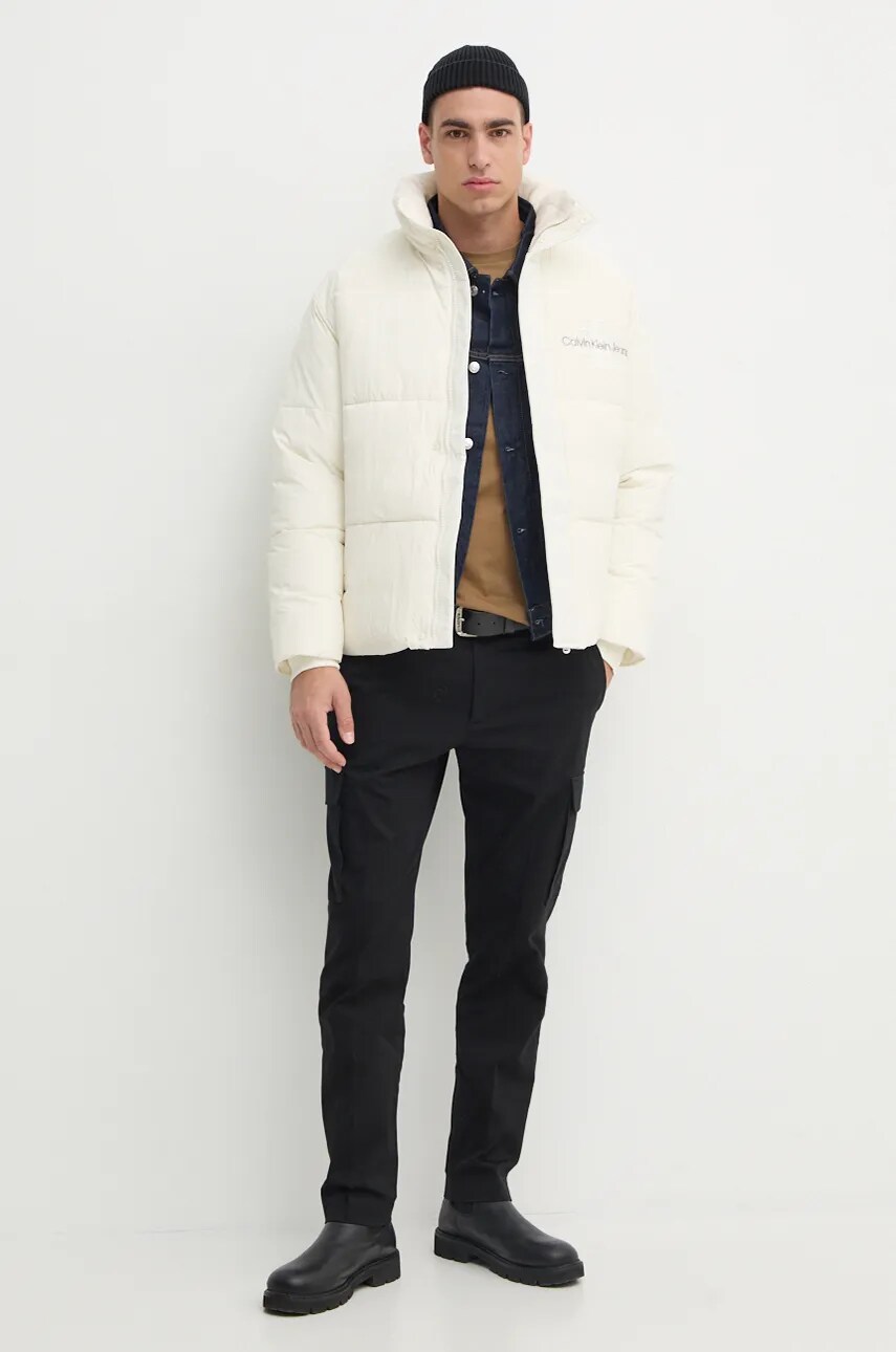 Куртка Calvin Klein Jeans чоловіча колір бежевий зимова oversize J30J326101