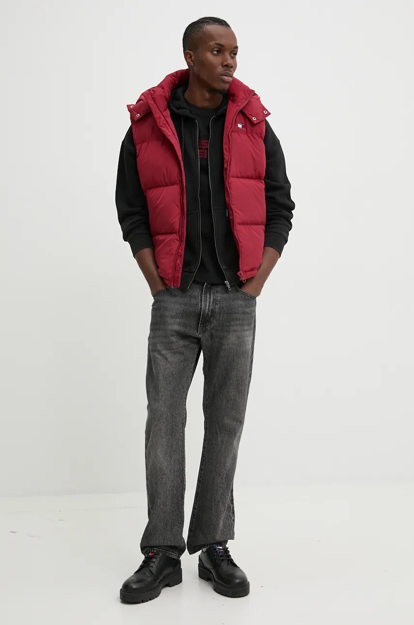 Пухова безрукавка Tommy Jeans чоловіча колір бордовий зимова DM0DM19538