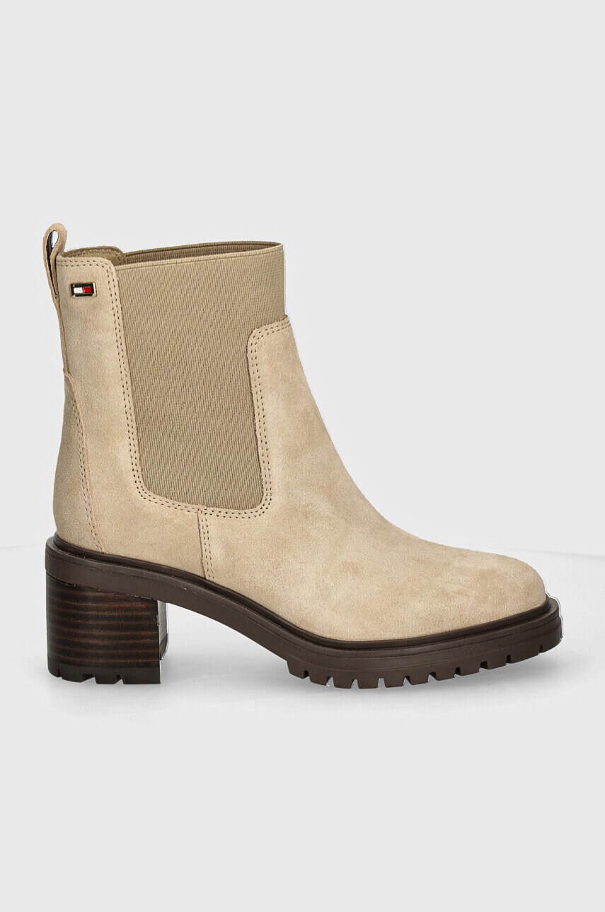 Замшеві черевики Tommy Hilfiger FLAG MID HEEL SUEDE CHELSEA жіночі колір бежевий каблук блок FW0FW08429