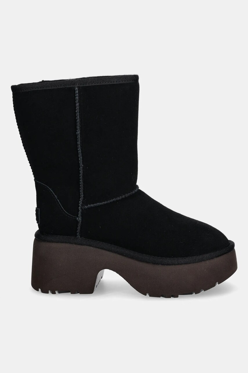 Замшеві черевики UGG Classic Short New Heights жіночі колір чорний каблук блок утеплене 1158310-BLK