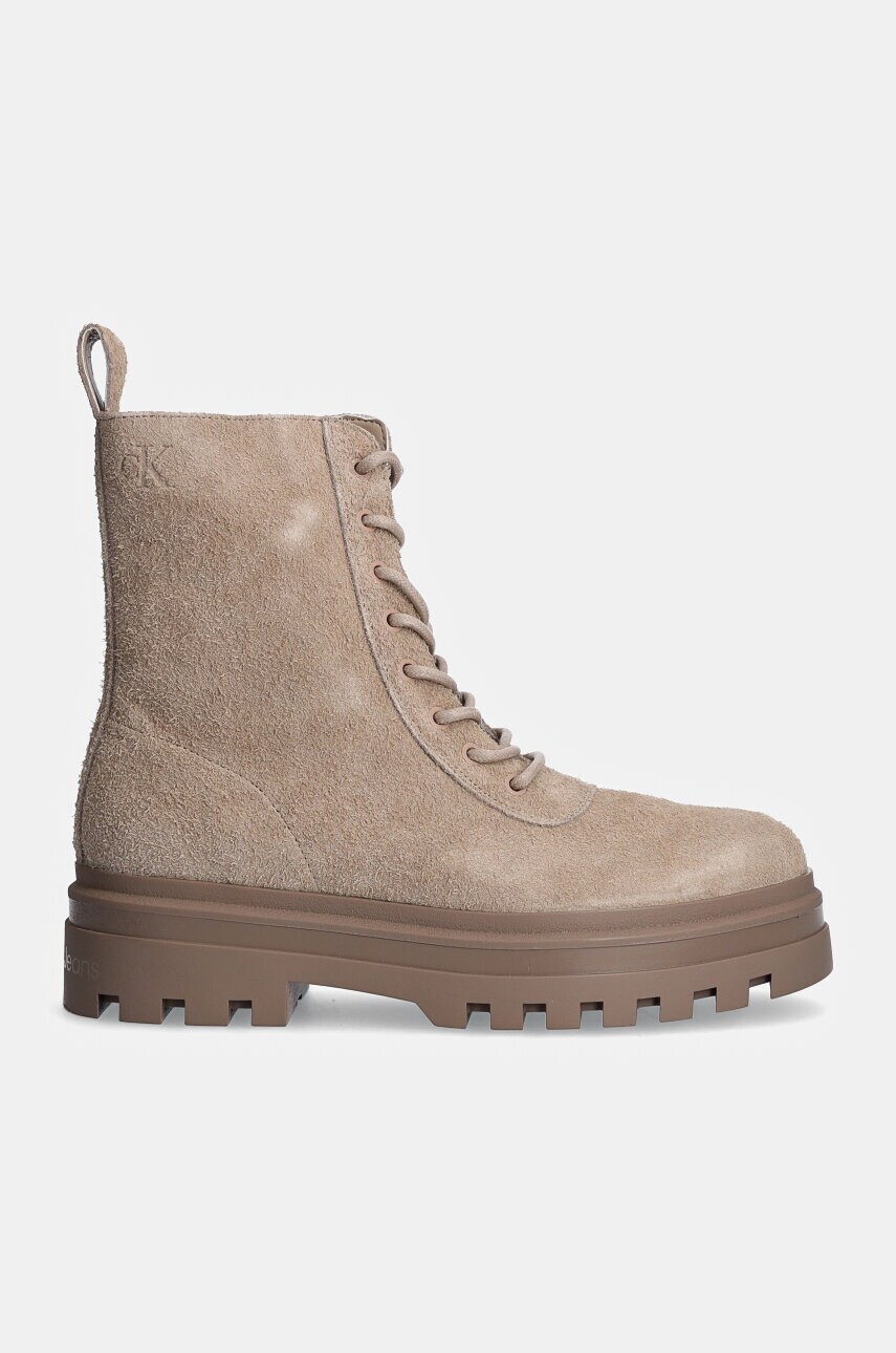 Замшеві черевики Calvin Klein Jeans LUGGED LACE ZIP BOOT OXF HR SU чоловічі колір бежевий YM0YM01068