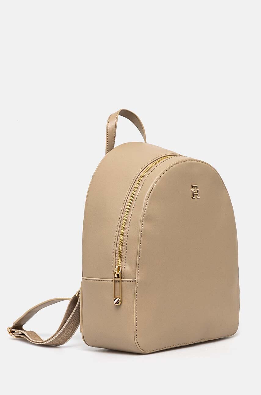 Рюкзак Tommy Hilfiger жіночий колір бежевий малий однотонний AW0AW16440
