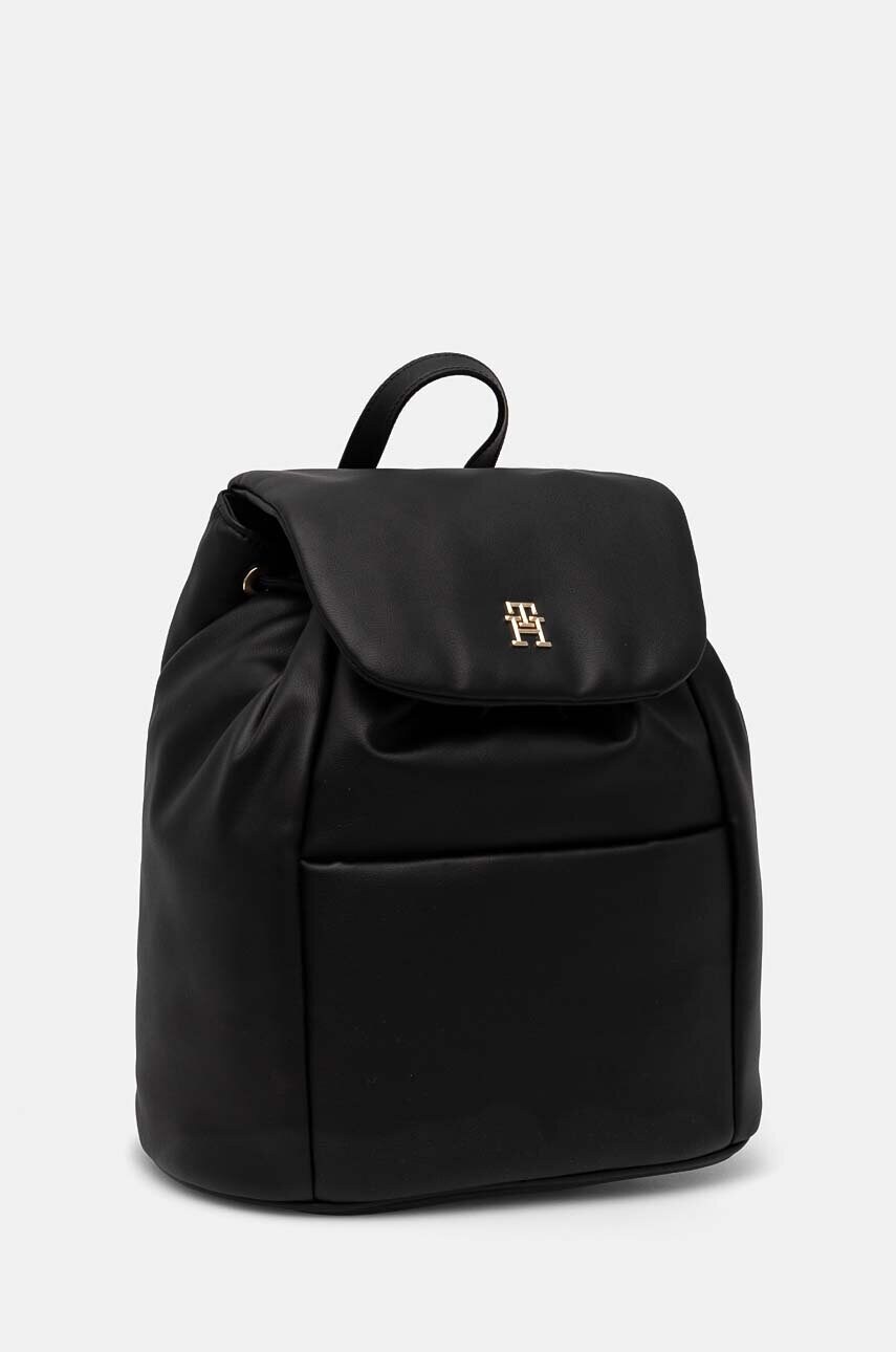 Рюкзак Tommy Hilfiger жіночий колір чорний малий однотонний AW0AW16472