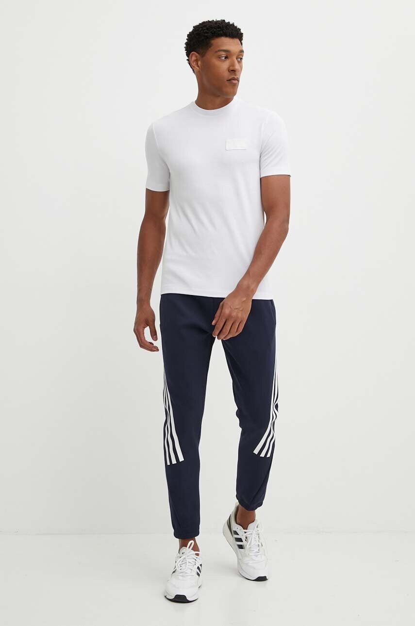 Спортивні штани adidas Future Icons колір синій з принтом IW8575