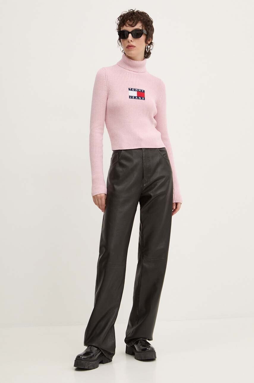 Светр з домішкою вовни Tommy Jeans жіночий колір рожевий гольф DW0DW18678