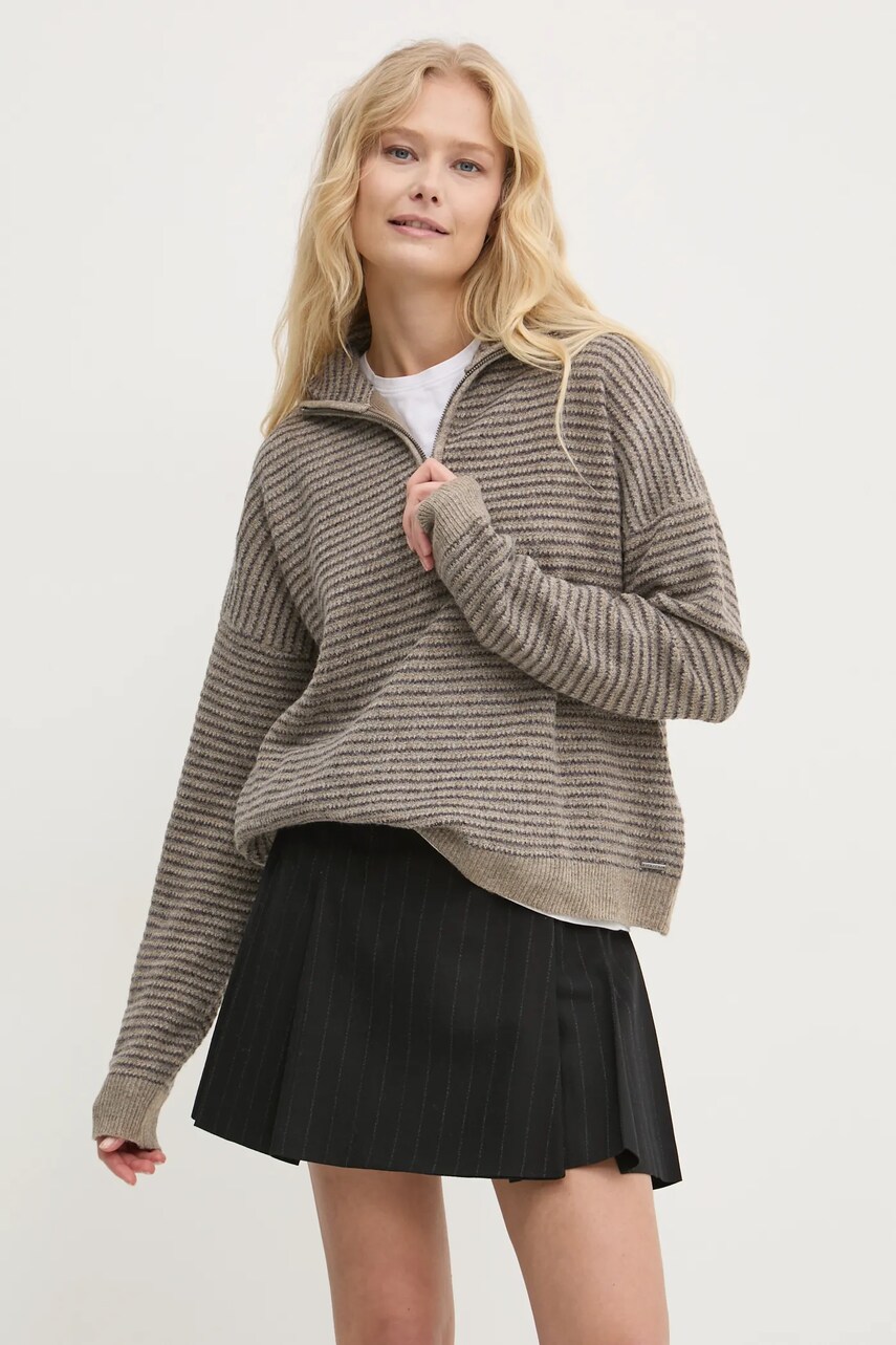 Светр Volcom жіночий колір коричневий легкий півгольф B0732402