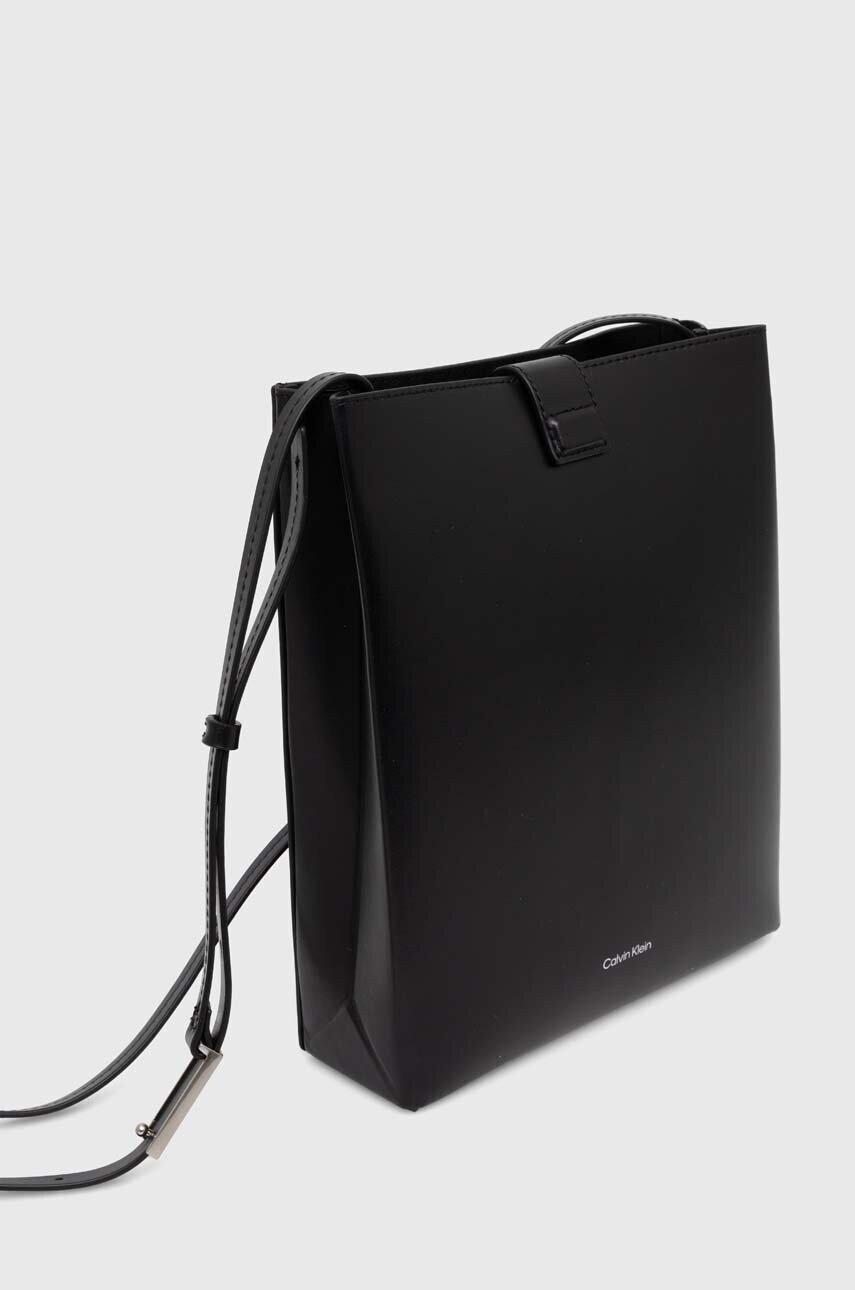Шкіряна сумочка Calvin Klein колір чорний K60K612649