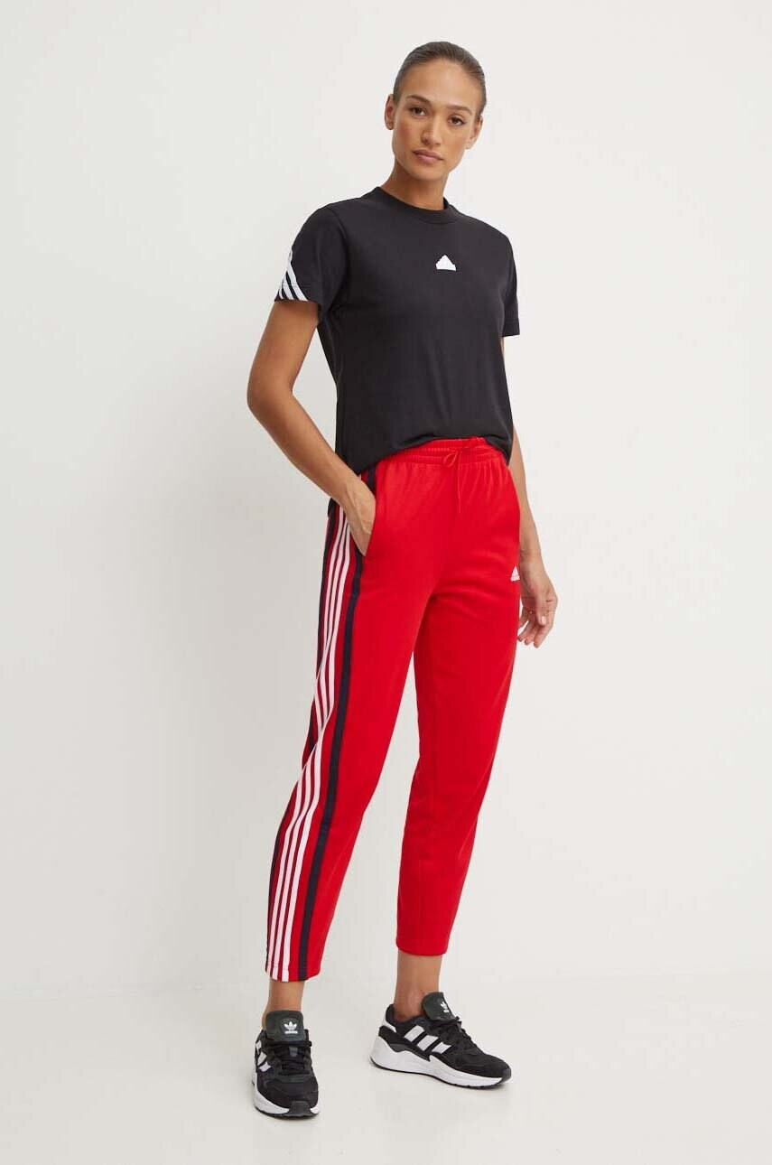 Бавовняна футболка adidas Future Icons жіноча колір чорний IW4563