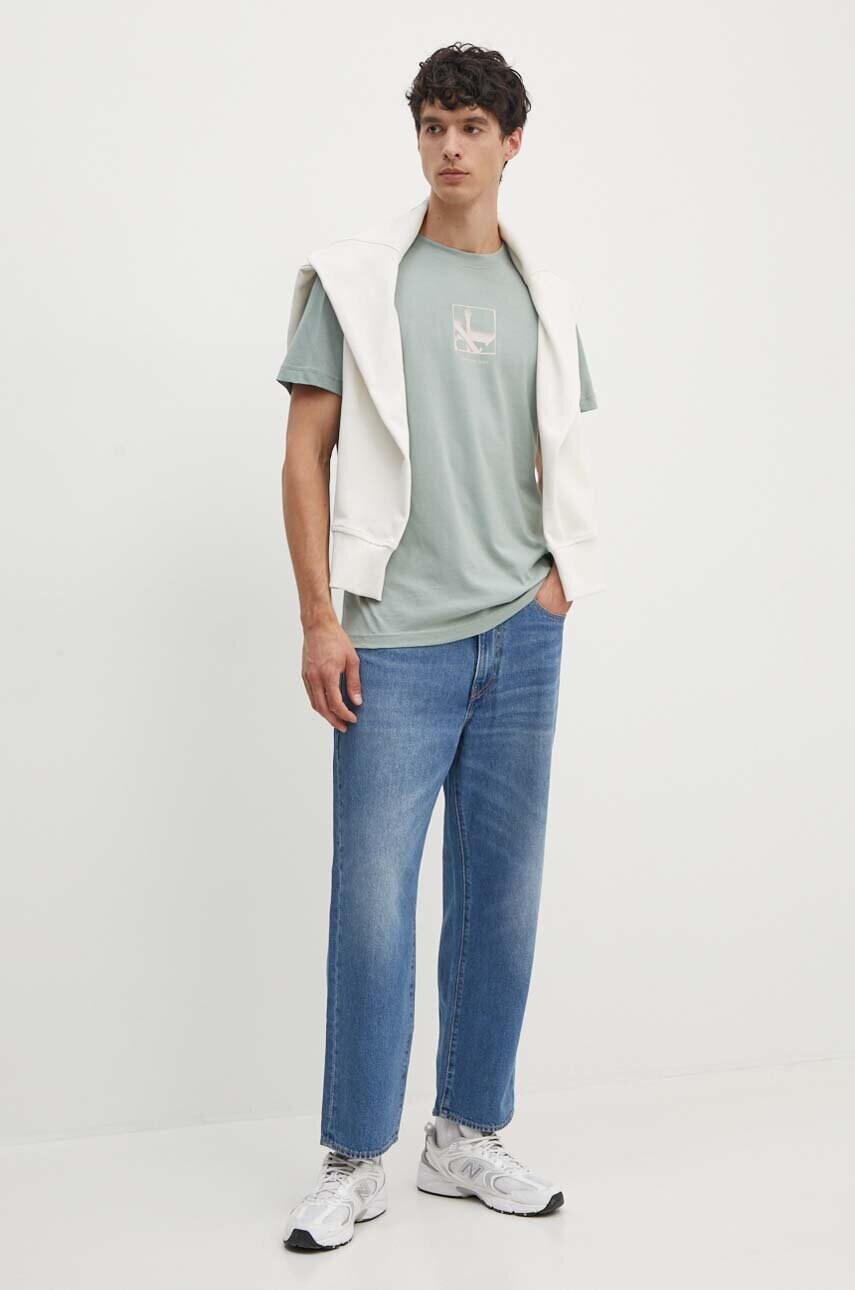 Бавовняна футболка Calvin Klein Jeans чоловіча колір зелений з принтом J30J325687