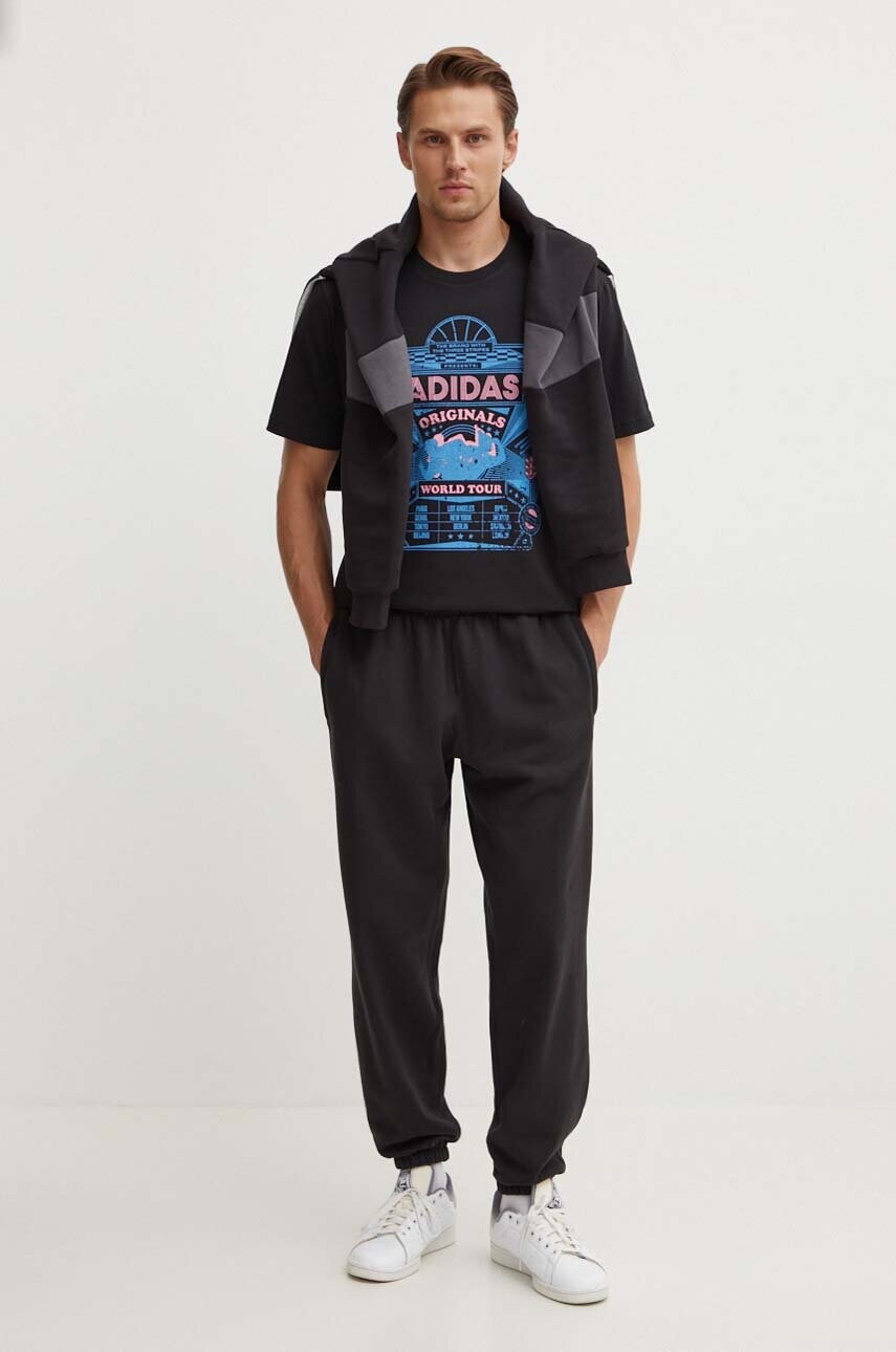 Бавовняна футболка adidas Originals Street 4 чоловіча колір чорний з принтом IZ2585