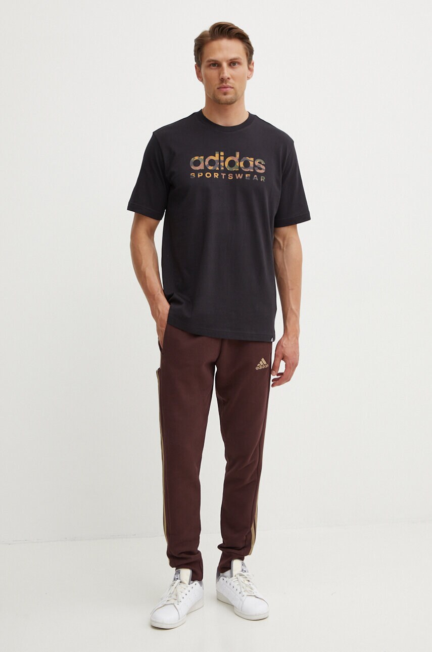 Бавовняна футболка adidas Camo чоловіча колір чорний з принтом IW2680