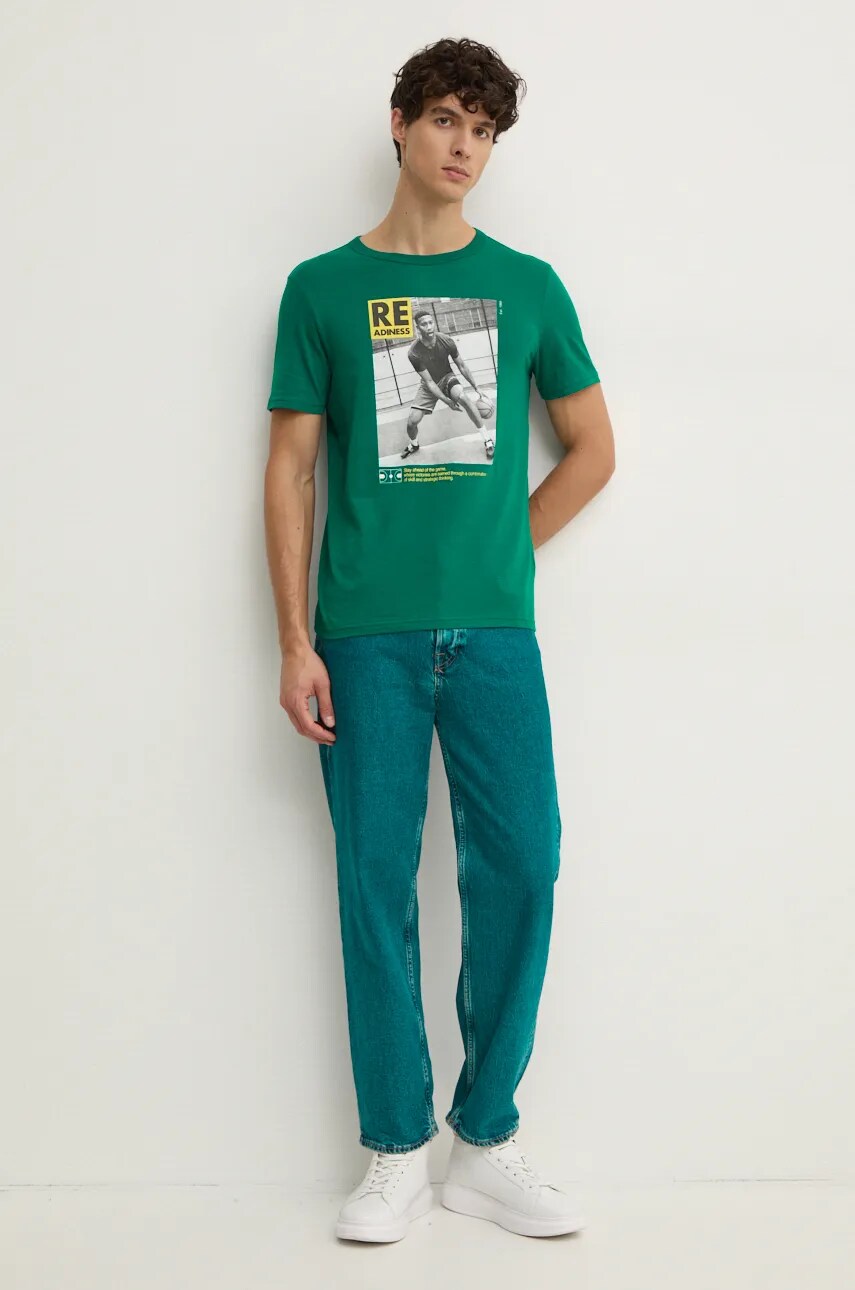 Бавовняна футболка United Colors of Benetton чоловіча колір зелений з принтом 3I1XU109U