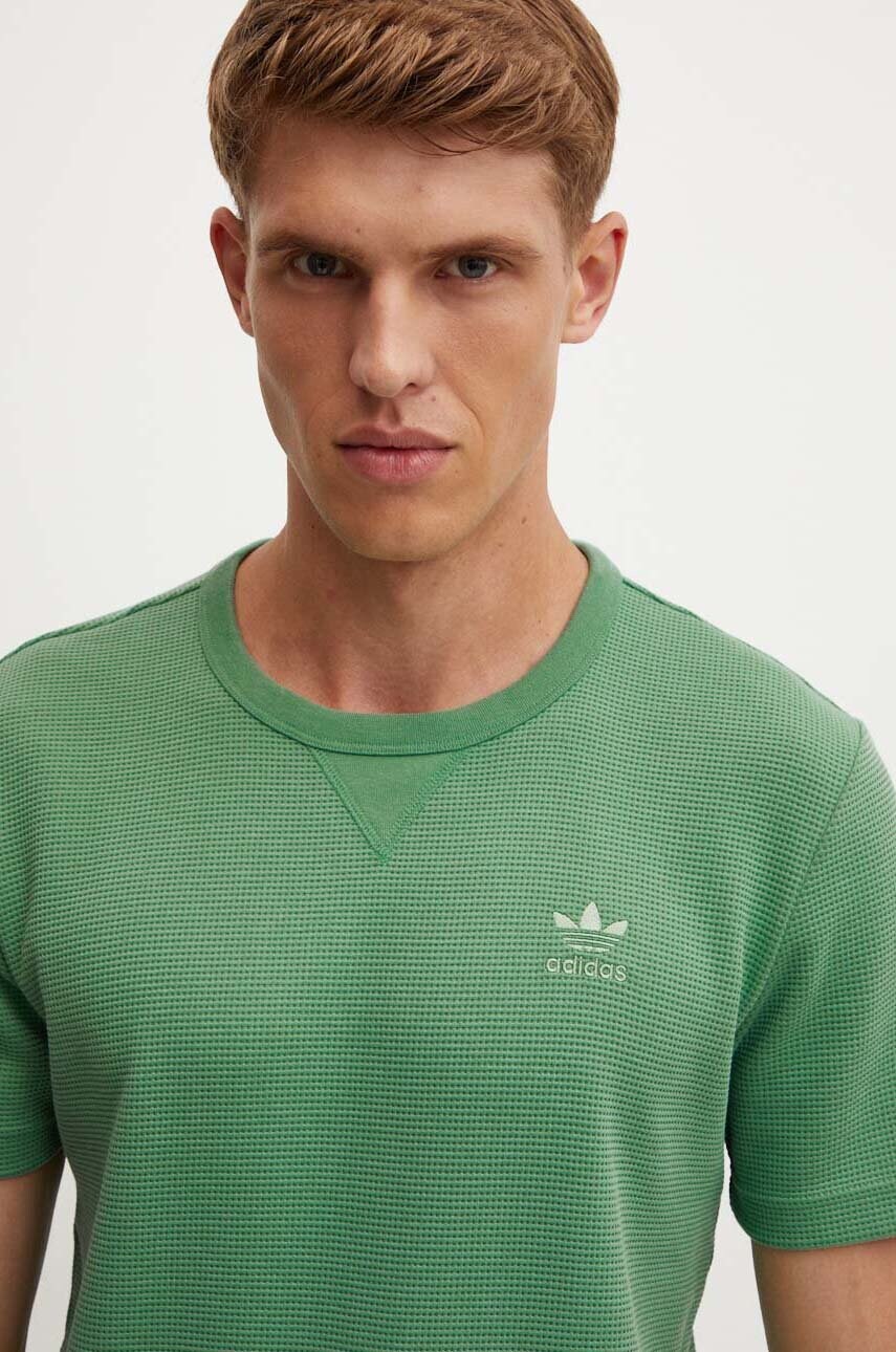 Футболка adidas Originals чоловіча колір зелений однотонна IY2303