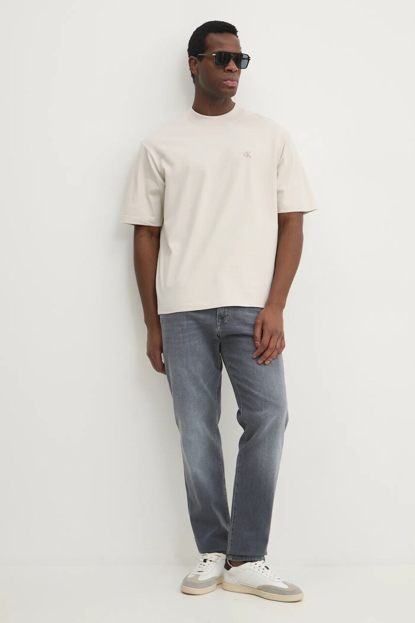 Бавовняна футболка Calvin Klein Jeans чоловіча колір бежевий однотонна J30J326458