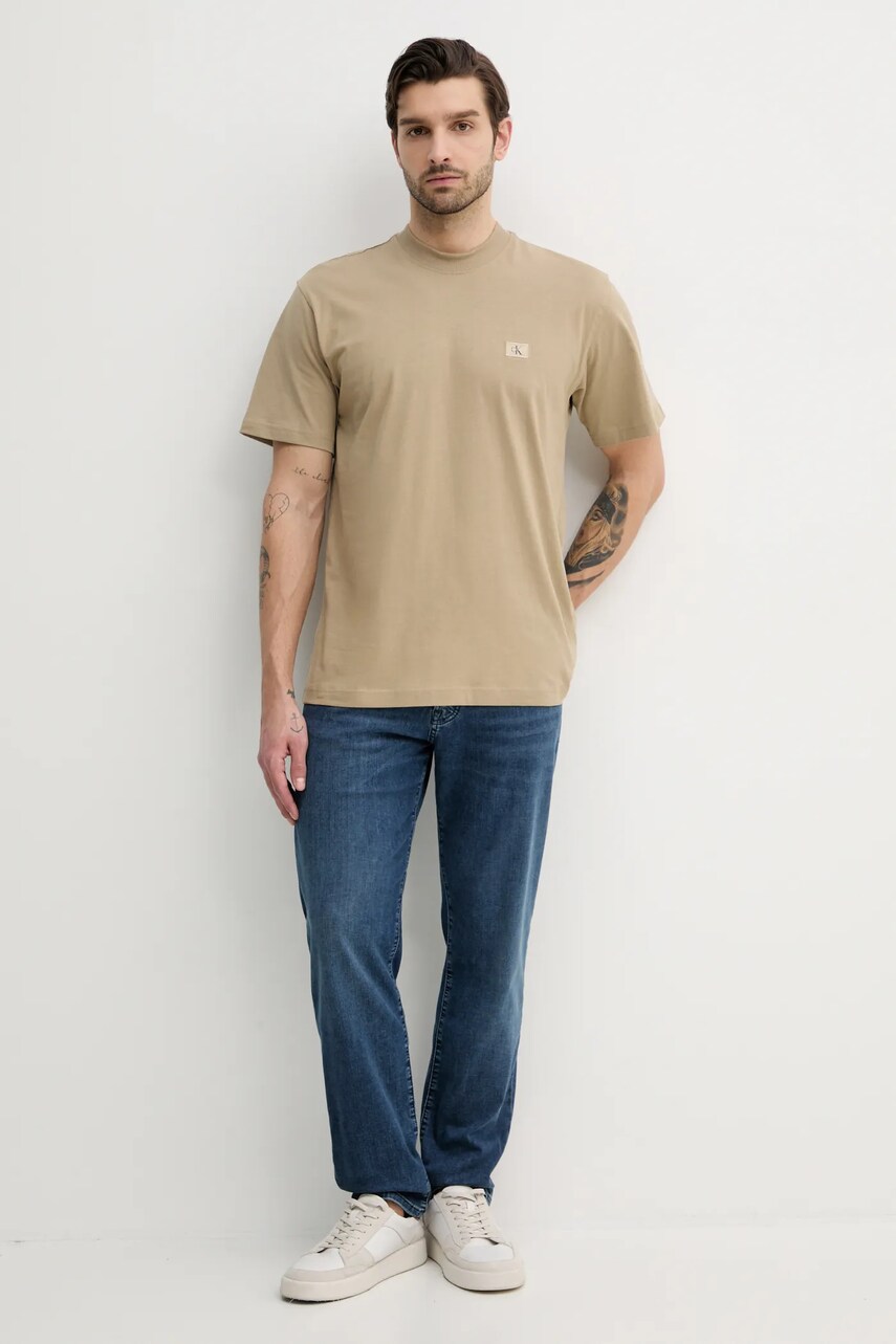 Бавовняна футболка Calvin Klein Jeans чоловіча колір бежевий однотонна J30J326857