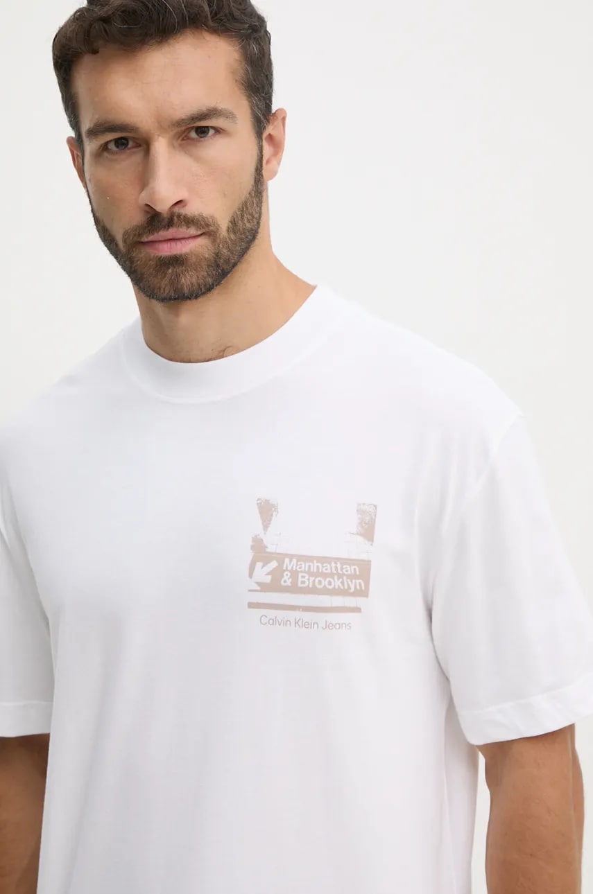 Бавовняна футболка Calvin Klein Jeans чоловіча колір білий з принтом J30J326864