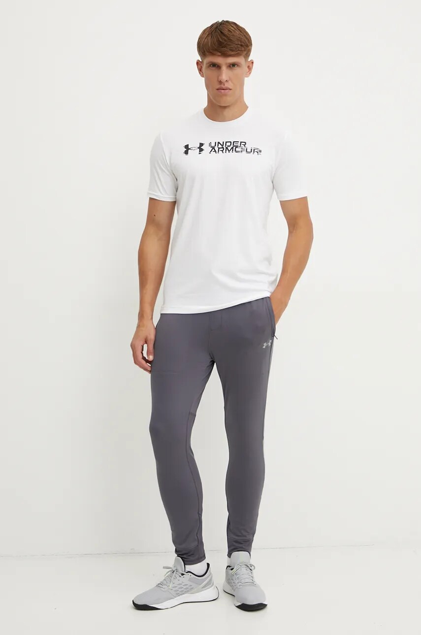 Футболка Under Armour SLICED WORDMARK чоловіча колір білий з принтом 1386807