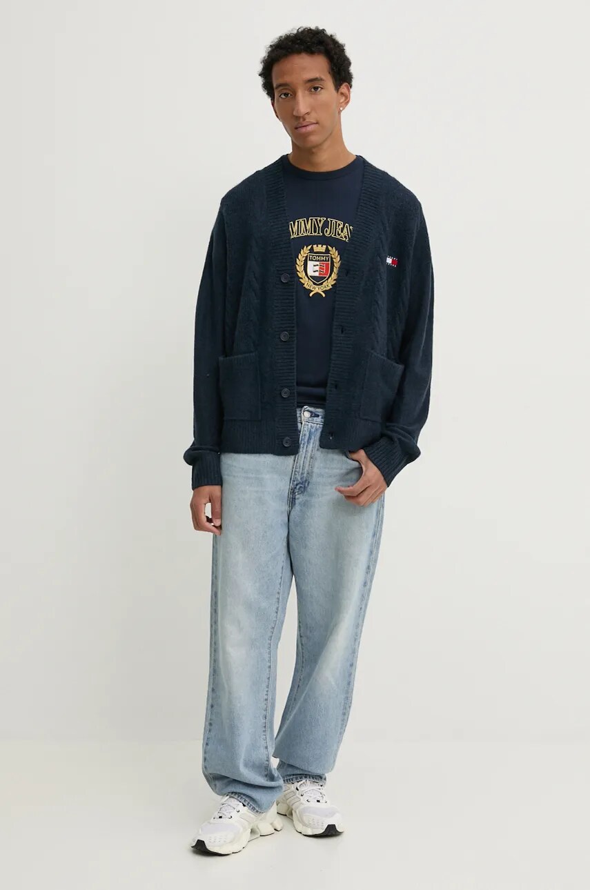 Бавовняна футболка Tommy Jeans чоловіча колір синій з аплікацією DM0DM19690