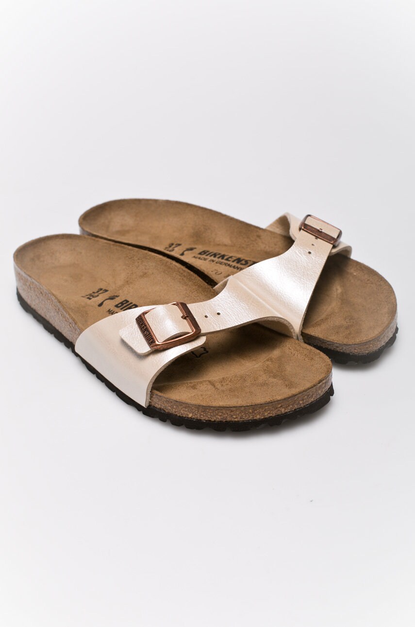 Шльопанці Birkenstock Madrid жіночі колір бежевий 940153