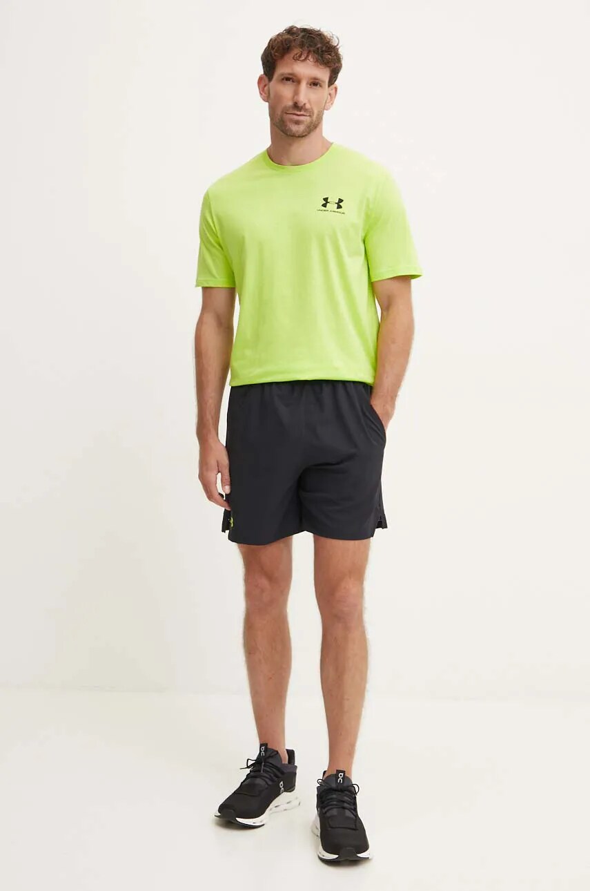 Футболка Under Armour SPORTSTYLE LEFT CHEST чоловічий колір зелений однотонний 1326799
