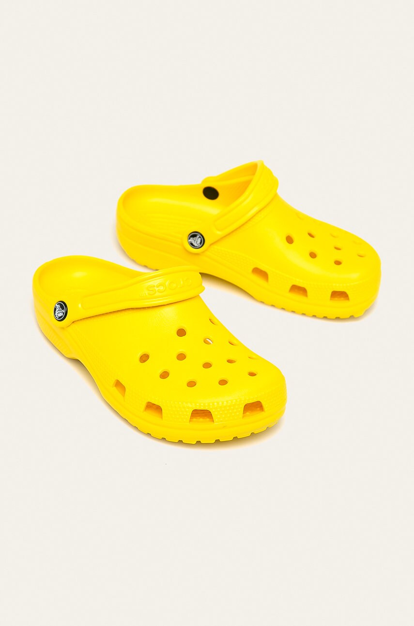 Шльопанці Crocs Classic колір жовтий 10001
