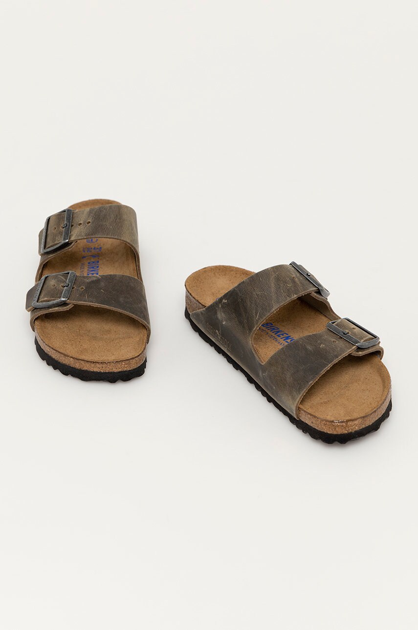 Шкіряні шльопанці Birkenstock Arizona жіночі колір зелений